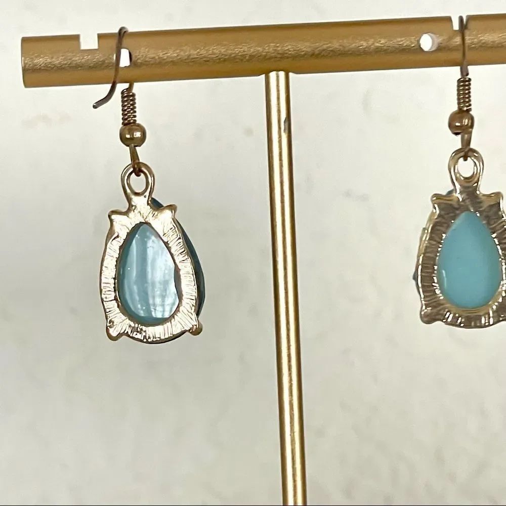 Blue gold tone drop earrings - Picture 5 of 10